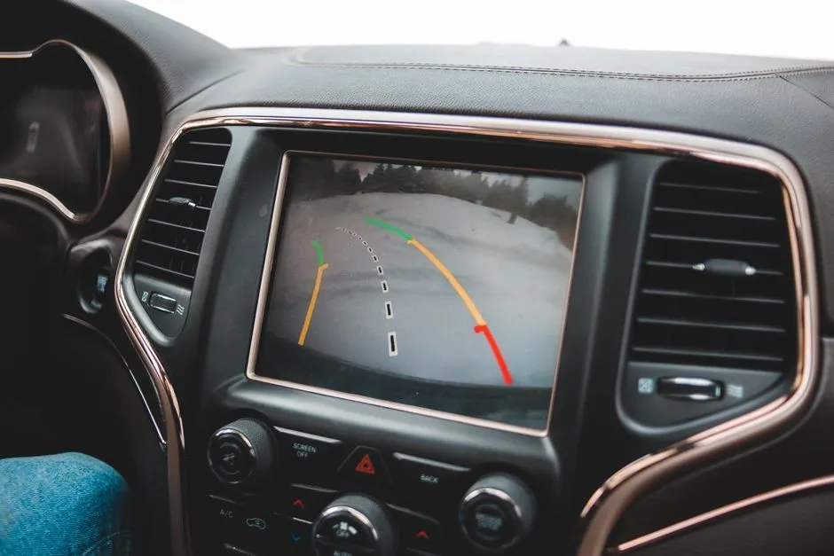 Test des principaux systèmes et limites constatées au volant.